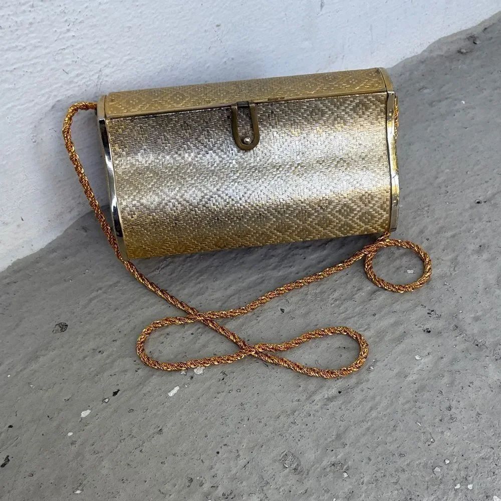 Saks fifth Avenue vintage gold metal evening, Bag